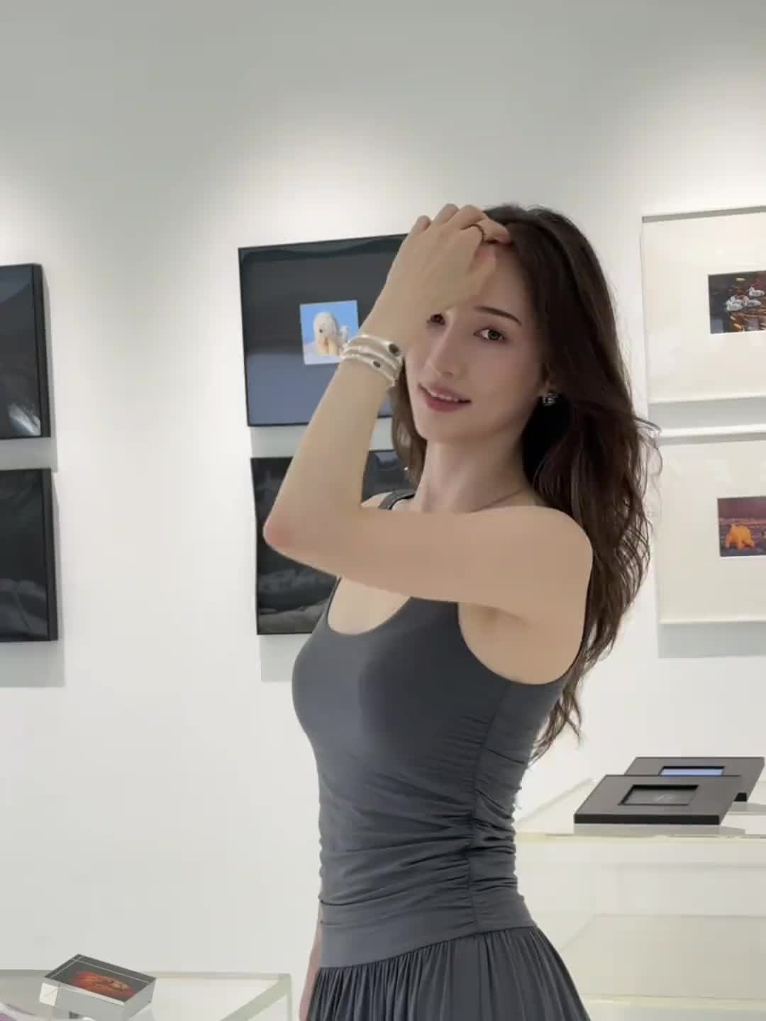 雅芳这气质也太绝了！杨政你小子是真有福气😍